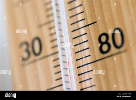 30 80 Degrees Fahrenheit Stock Photos Pictures Royalty Free Images Istock