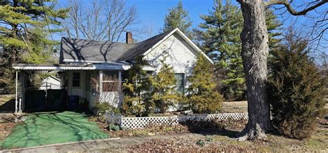 330 E 11Th St Mount Carmel Il 62863 Mls 202405728 Trulia