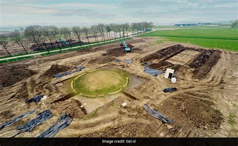 4 000 Year Old Stonehenge Burial Ground Discovered In The Netherlands