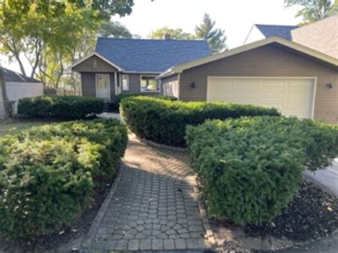 4461 Parnell Dr Village Of Clarkston Mi 48346 House Rental In