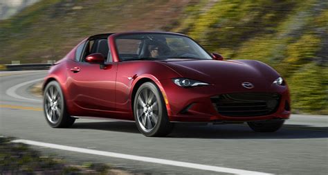 5 Reasons The Mazda Miata Is An Automotive Icon Capital One Auto Navigator