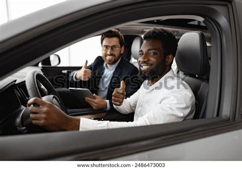 50 961 Customer Dealer Images Stock Photos Amp Vectors Shutterstock