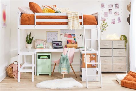 7 Inexpensive Hacks That Make Dorm Rooms Feel Ten Times Larger Designers Say 7 Inexpensive Hacks That Make Dorm Rooms Feel Ten Times Larger Designers Say