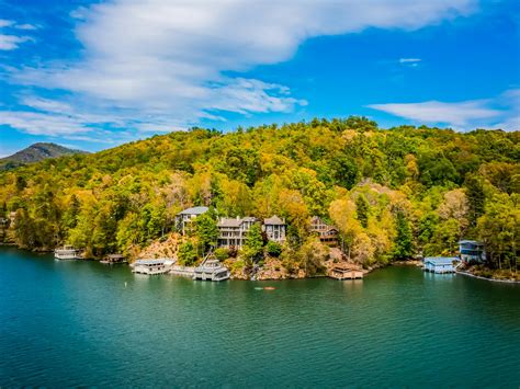 7 States For The Best Secluded Lake House Rentals Vacasa