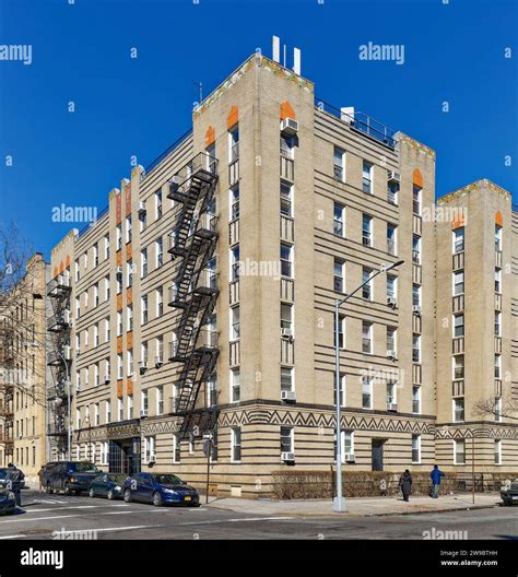 711 Brightwater Court An Art Deco Apartment Building Detailed In