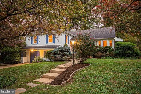 9411 Pin Oak Dr Silver Spring Md 20910 Redfin