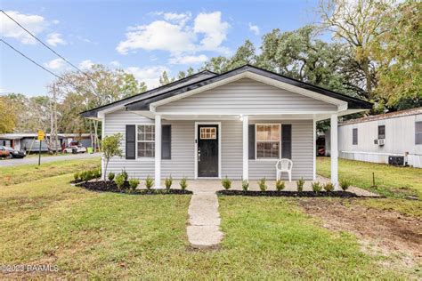 988 Landry St Breaux Bridge La 70517 See Est Value Schools Amp More