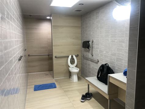 A Look Inside Major Truck Stop Shower Rooms And Cost Pilot Flying J Loves Ta Travel Centers