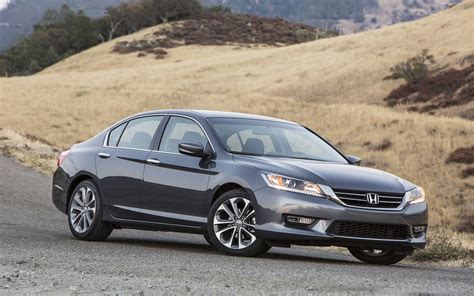 Accord Sedan Sport 2014: A Complete Review of Its Performance and Features