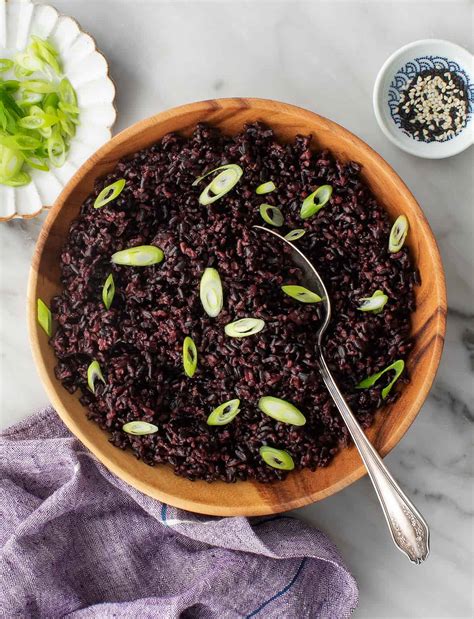 Add Forbidden Rice Or Black Rice To Your Diet For Its Amazing Benefits