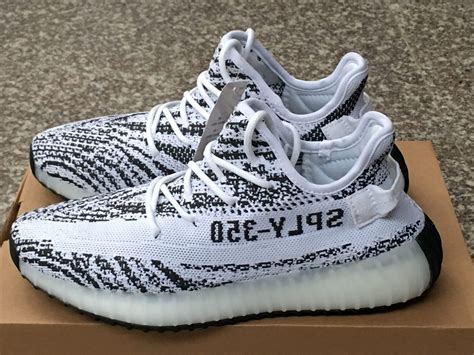 Adidas Yeezy Boost 350 V2 Zebra Detalle Negro Baratas Zapas360