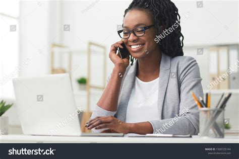 African American Business Woman Having Phone Stock Photo 1500725144