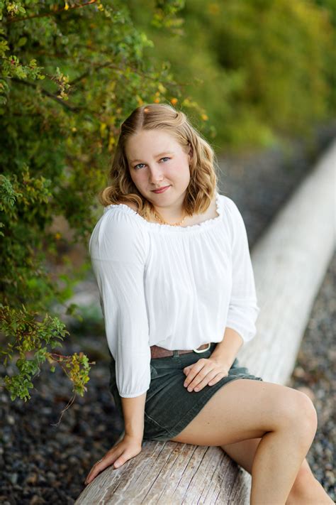 Allison Class Of 2019 Holy Names Academy Senior Portraits Ariella Allison Class Of 2019 Holy Names Academy Senior Portraits Ariella