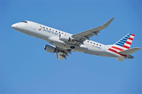 American Airlines Purchases 30 Regional Jets Worth 1 4 Billion