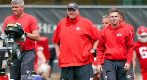 Andy Reid And Chiefs Cancel Otas Because Of A Medical Emergency