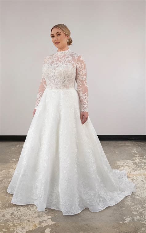 Vintage Plus Size Wedding Dresses: Timeless Elegance