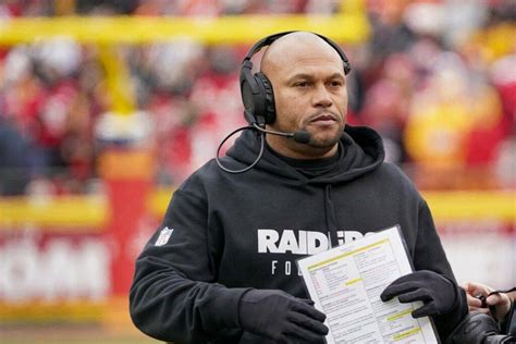 Antonio Pierce Contract Details and Implications for His Coaching Career