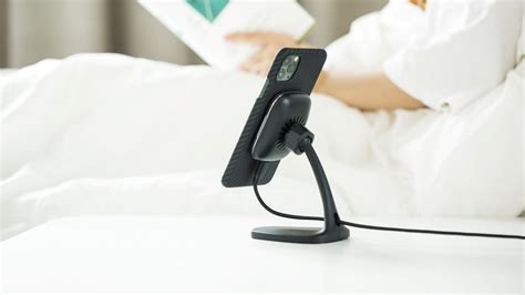 Are Magnetic Wireless Chargers Better Are They Safe For Your Phone Pitaka