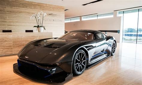 Aston Martin Vulcan For Sale With A Price Tag Of 3 08 Million The Supercar Blog