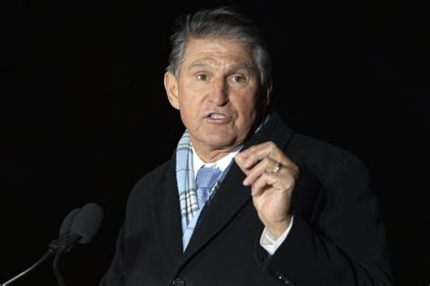 At D C Roast Joe Manchin Jokes He Could Be The Slightly Younger
