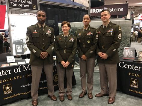 Awards Profile United States Army Green Service Uniform Fechheimer Naumd Network Association Of Uniform Manufacturers Distributors A Global Network