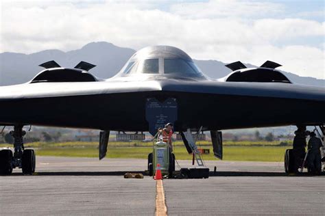 B 2 Spirit Aircraft Conduct Hot Pit Refueling At Lajes Field U S Strategic Command News Article View