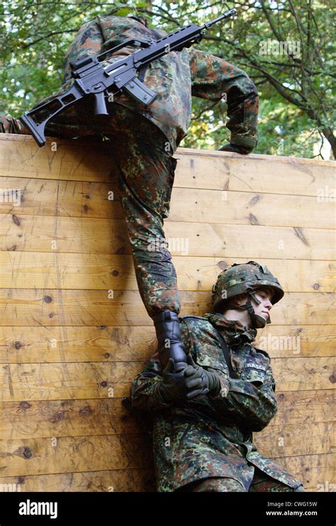 Basic Training In The Army Stock Photo Alamy