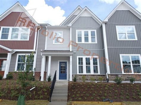 Beautiful 3 Bedroom 2 5 Bath Townhome In Duke University Off