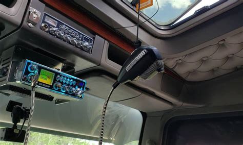 Discover the Top Features of the Best CB Radio for Reliable Communication