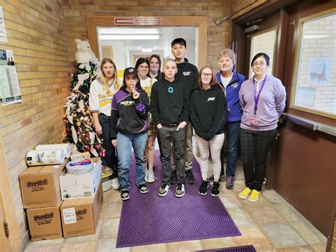 Big Sandy Food Bank Receives Genereous Donation From Big Sandy Schools Big Sandy Food Bank Receives Genereous Donation From Big Sandy Schools