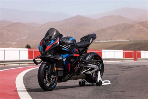 BMW M 1000 RR: The Ultimate High-Performance Superbike