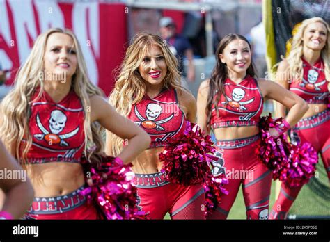 Bucs Cheerleaders Tampa Bay Buccaneers