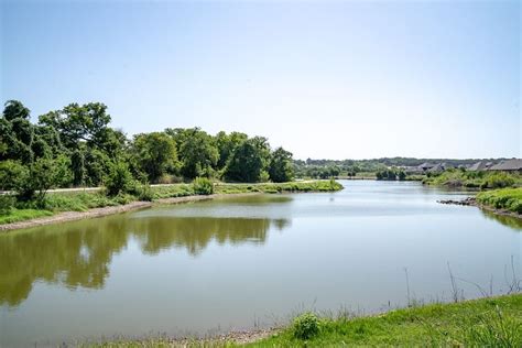 Discover the Beauty and Amenities of Burleson Park
