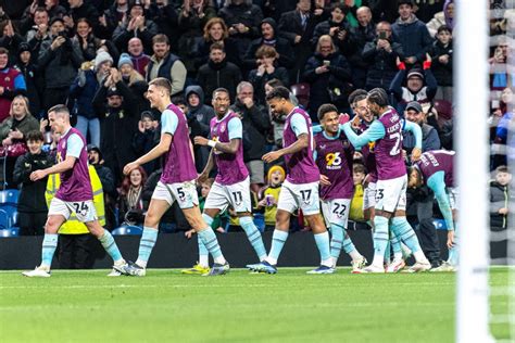 Burnley Thrash Sheffield Wednesday To Pressure Championship Top Two Championship The Guardian Burnley Thrash Sheffield Wednesday To Pressure Championship Top Two Championship The Guardian