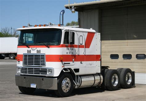 The Ultimate Guide to Cab Over Truck Benefits and Features