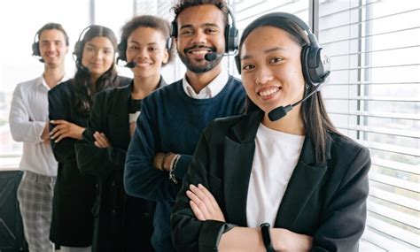 Call Center Jobs Are The Best Choice To Start Careers For Undergraduates