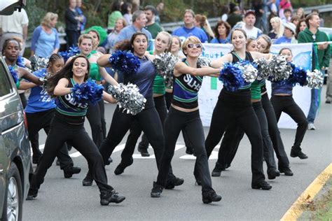 Catch South Lakes Hs Homecoming Parade Game Friday Reston Now