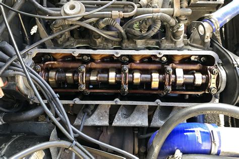 Changing Valve Cover Gasket: Essential Tips for a Successful Replacement