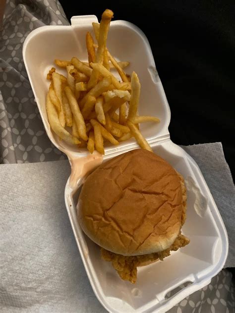 Chic A Sea Restaurants 21 Photos Amp 24 Reviews 1417 W Pembroke Ave