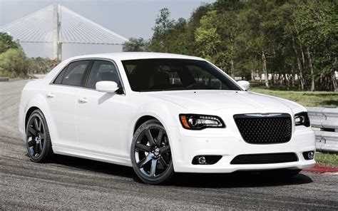 Chrysler 500: A Complete Guide to Its Features and Performance