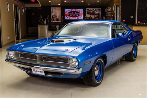 Collector Classics 1970 Plymouth Hemi Barracuda Driving Collector Classics 1970 Plymouth Hemi Barracuda Driving