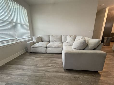 Couch For Sale In Kissimmee Fl Offerup