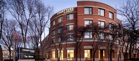 Courtyard Chicago At Medical District/Uic