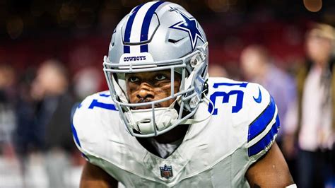 Cowboys Josh Butler Suffers Acl Injury Juanyeh Thomas Dodges Disaster