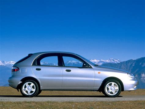 Daewoo Lanos Hatchback 5 Doors Specs Performance Photos 1996 1997 1998 1999 2000 2001 2002 Autoevolution Daewoo Lanos Hatchback 5 Doors Specs Performance Photos 1996 1997 1998 1999 2000 2001 2002 Autoevolution