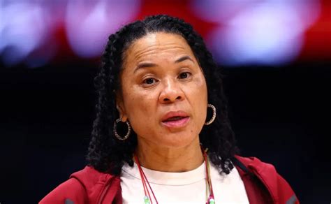 Dawn Staley Shares Heartbreaking History About Her Upbringing Bolavip Us