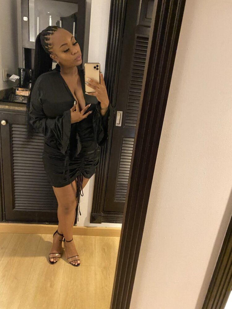 Dee Dee Davis Biography