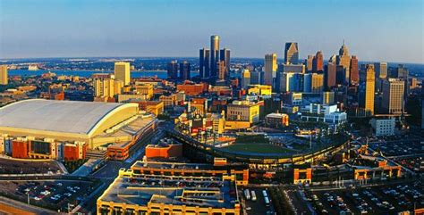 Detroit Travel Guide Detroit Tourism Kayak