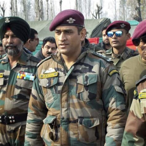 Dhoni Holds This Rank In The Army His Salary Is Will Csk Captain Be