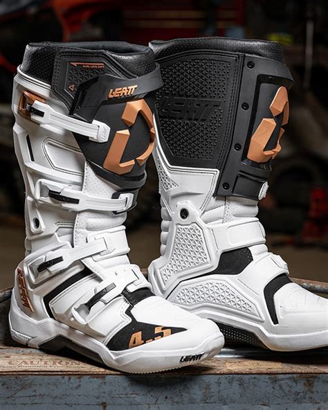 Top 10 Dirt Bike Boots for Ultimate Off-Road Adventures
